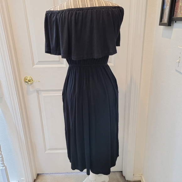 Guess Off Shoulder Midi Dress - Picture 2 of 3